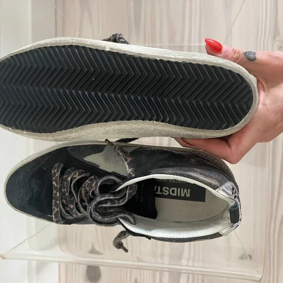 LIKE NEW Golden Goose Mid Star Sneakers - Picture 10 of 12